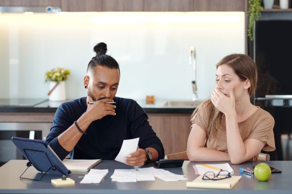 Passo a Passo para uma Vida Livre de Dívidas: Como Reorganizar suas Finanças